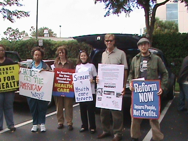 HCAN in front of Kosmas Office